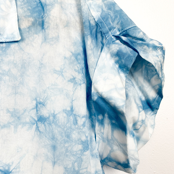 NWT Thread & Supply Short Sleeve Button-Up Blue & White Tie Dye - Picture 5 of 10